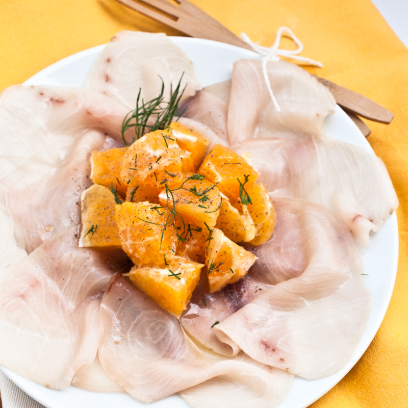 Carpaccio di pesce spada con insalata di arance