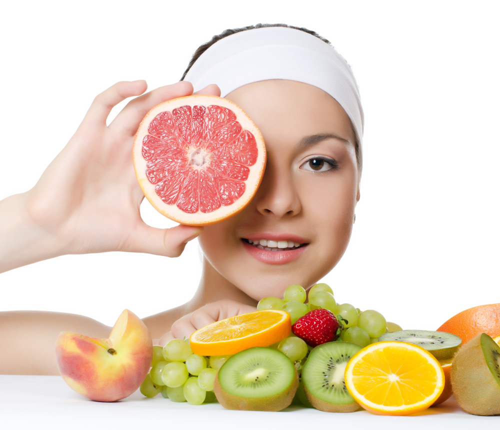 Cosmetici naturali con i frutti dell’estate