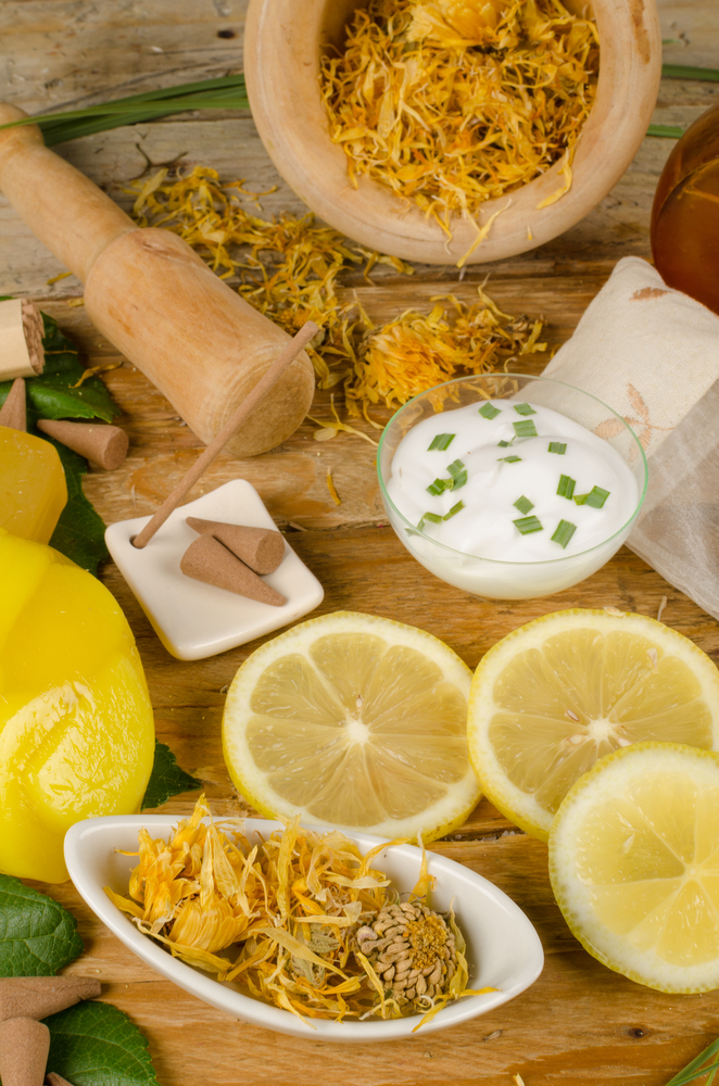 I capelli grassi non sono più un problema coi rimedi naturali!
