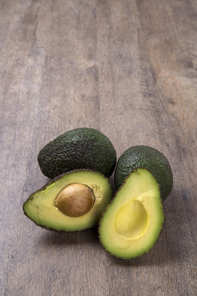 Olio di avocado: proprietà di un nutriente naturale