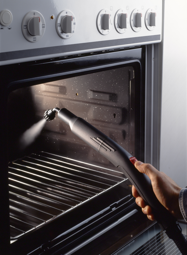 Pulire il forno in modo naturale