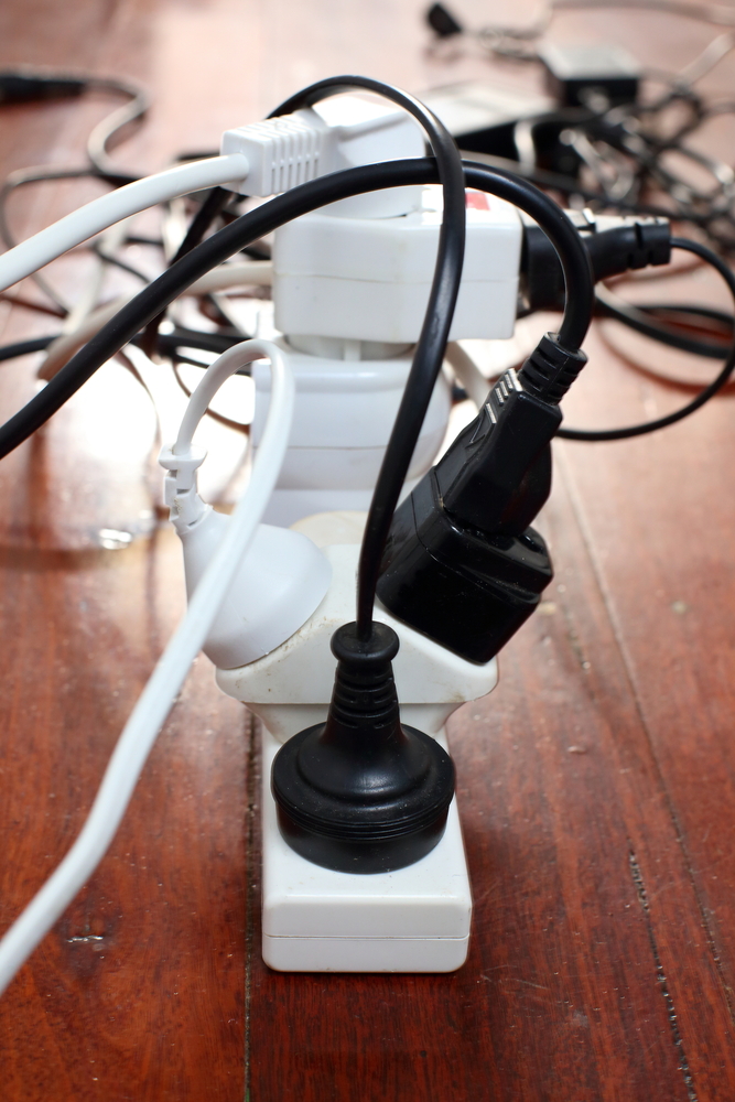 Organizzare i cavi in casa