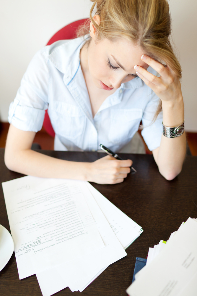 Come evitare e rimediare ai fastidiosi disturbi da scrivania