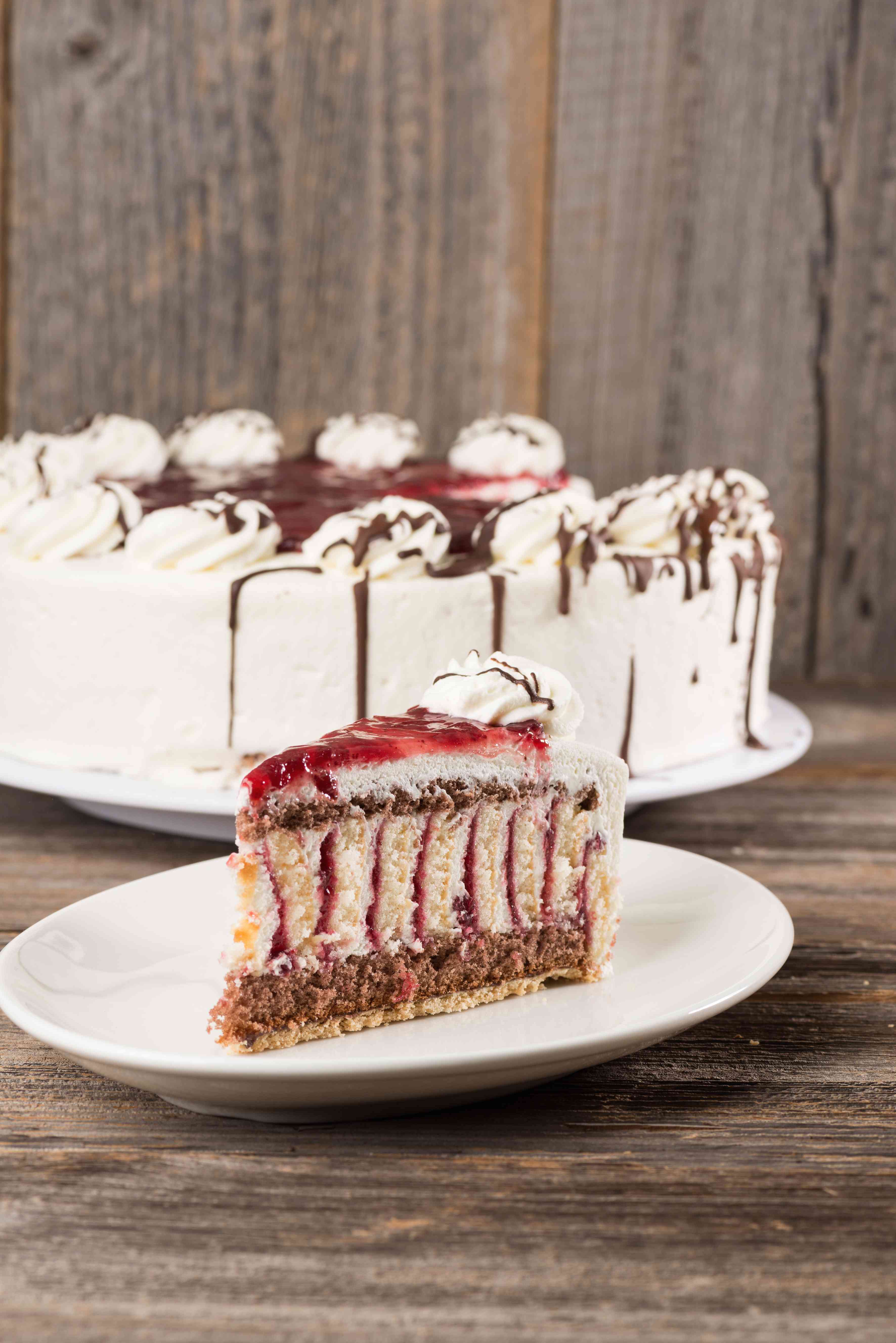 Come decorare una torta: tre modi 