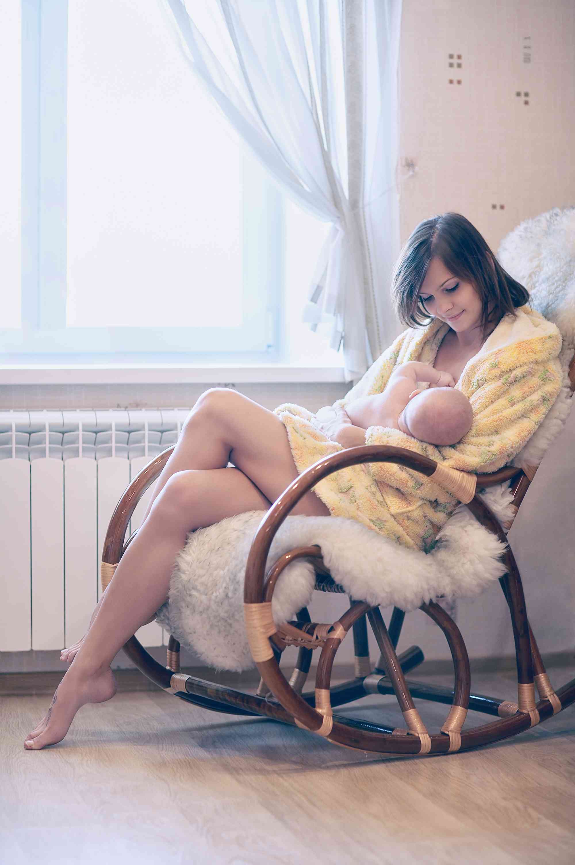 Posizioni allattamento: consigli pratici