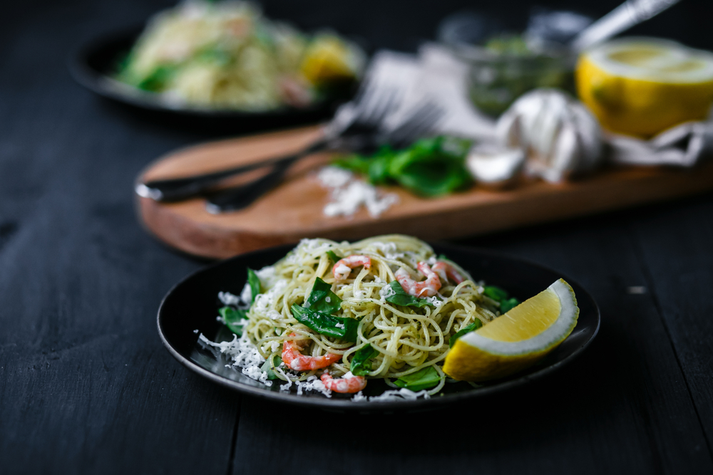Pasta con rucola e gamberetti