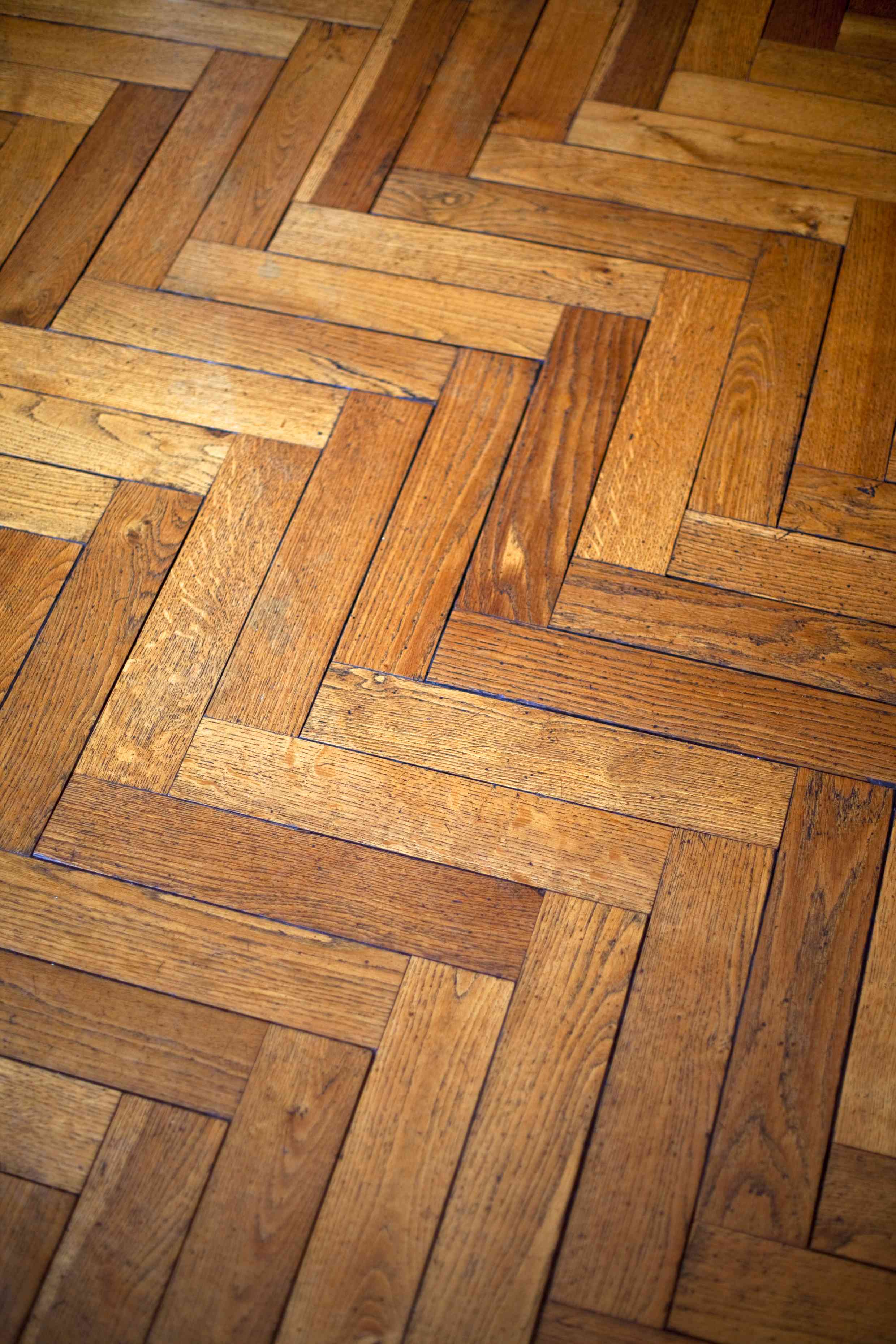 Parquet graffiato: che fare? Ecco le soluzioni