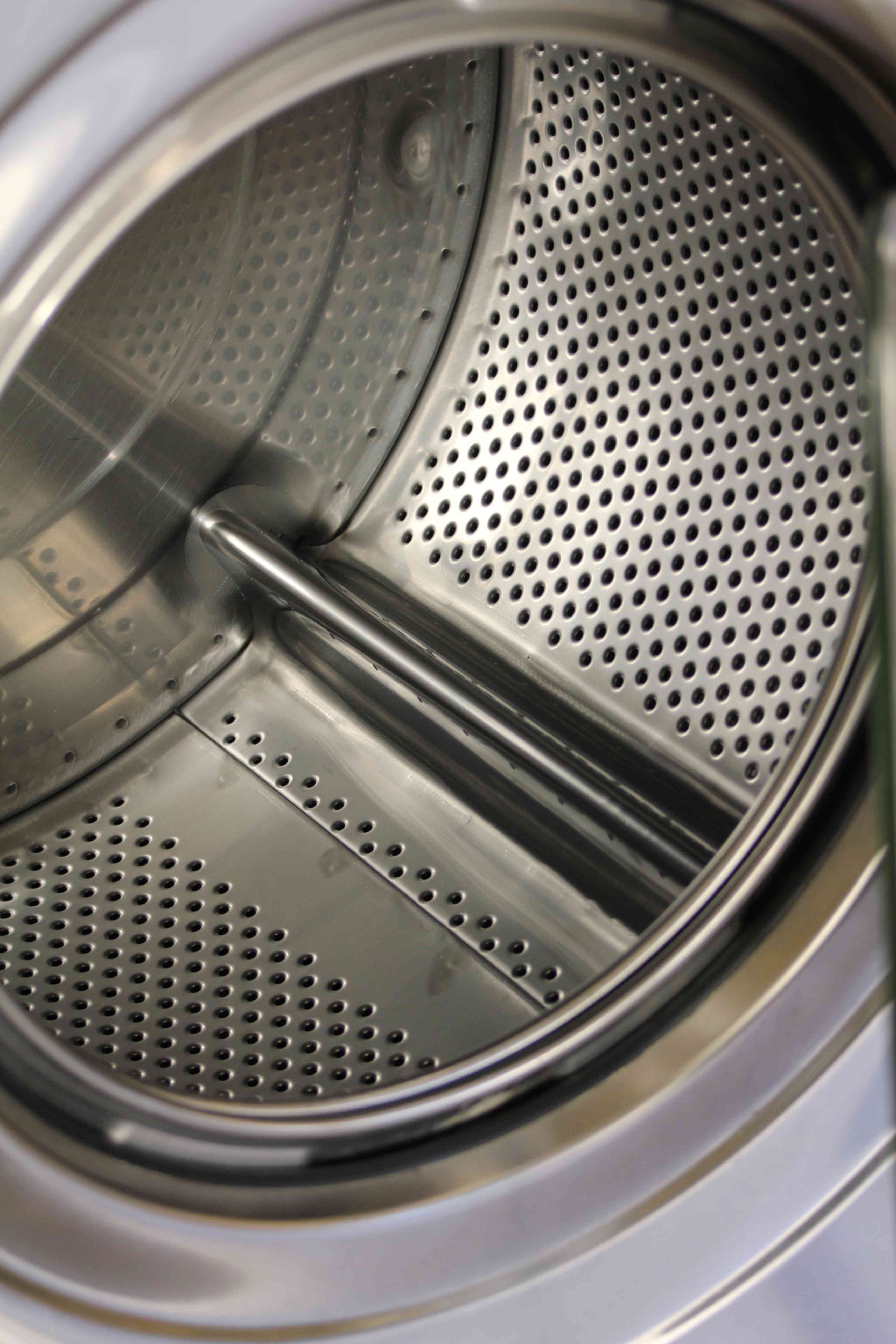 Cambiare il cestello della lavatrice