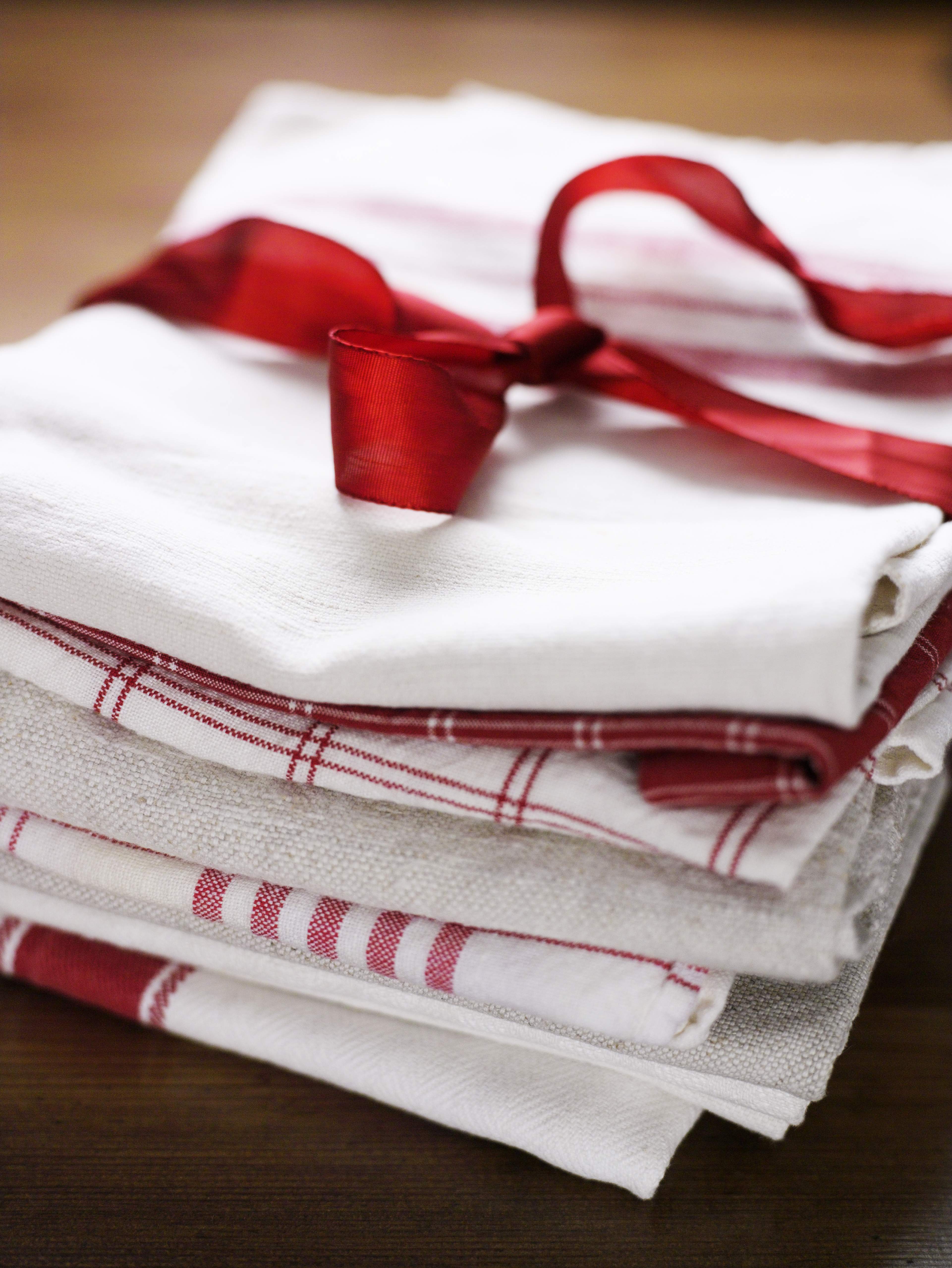 Come eliminare le macchie difficili dalle tovaglie