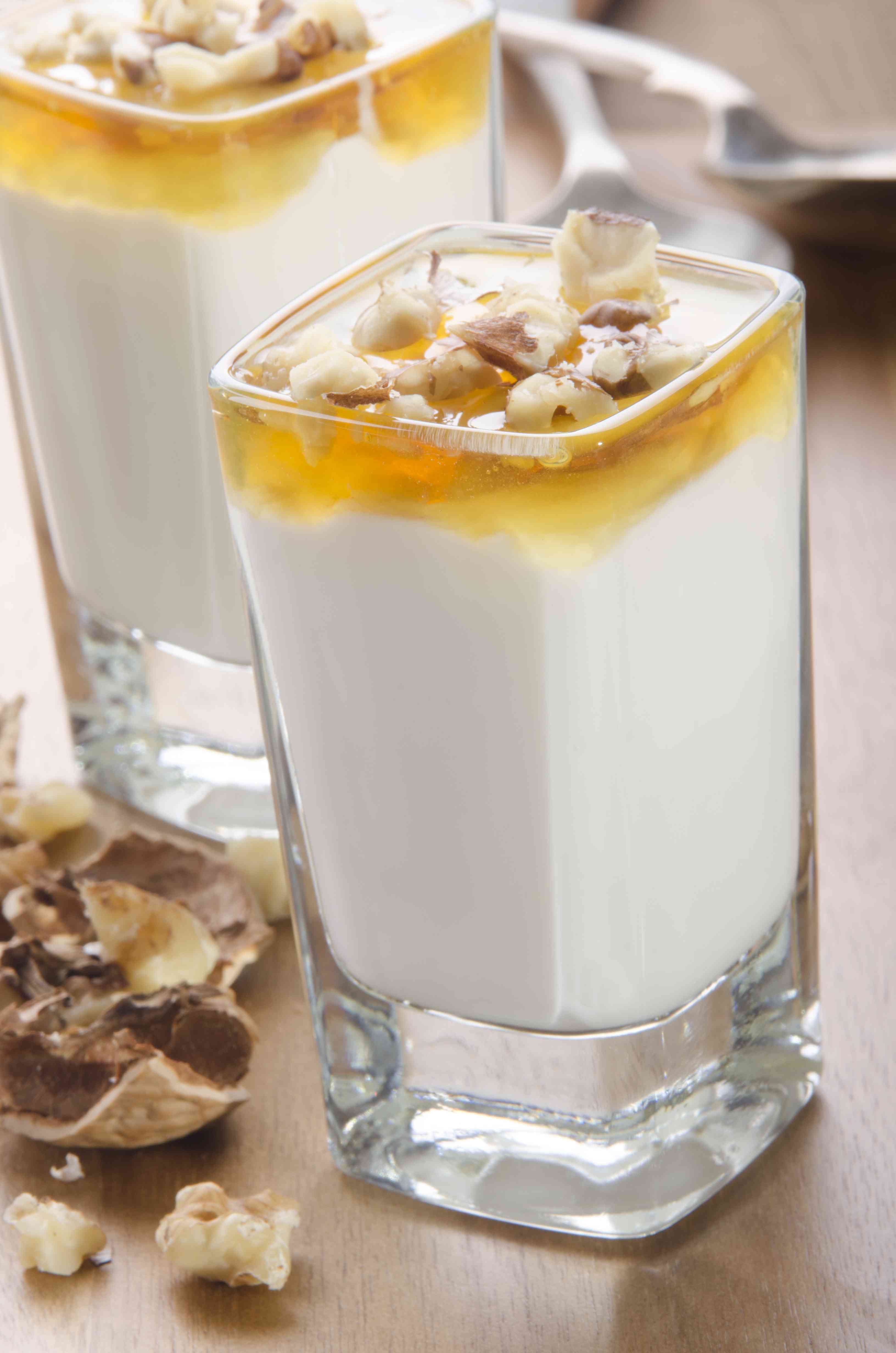 Come fare lo yogurt in casa: classico e greco