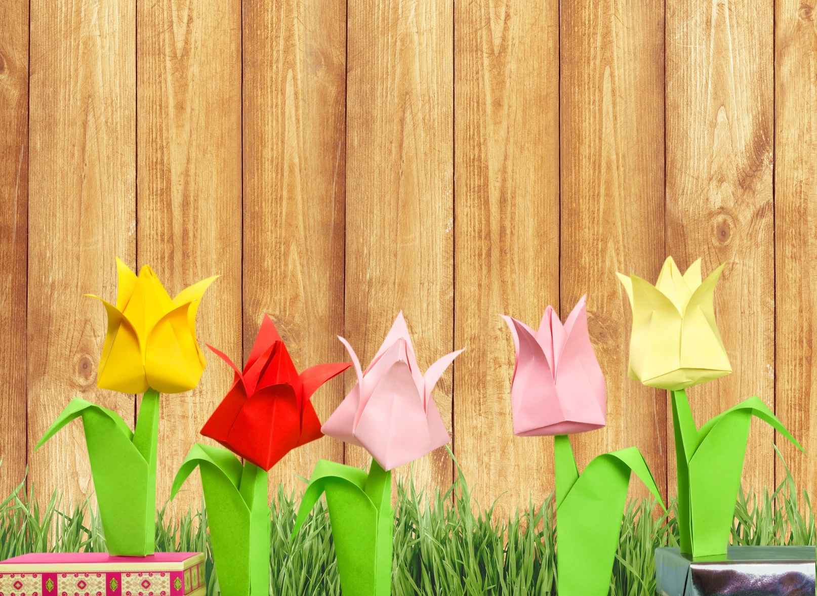 Fiori di carta origami semplici: ecco come farli
