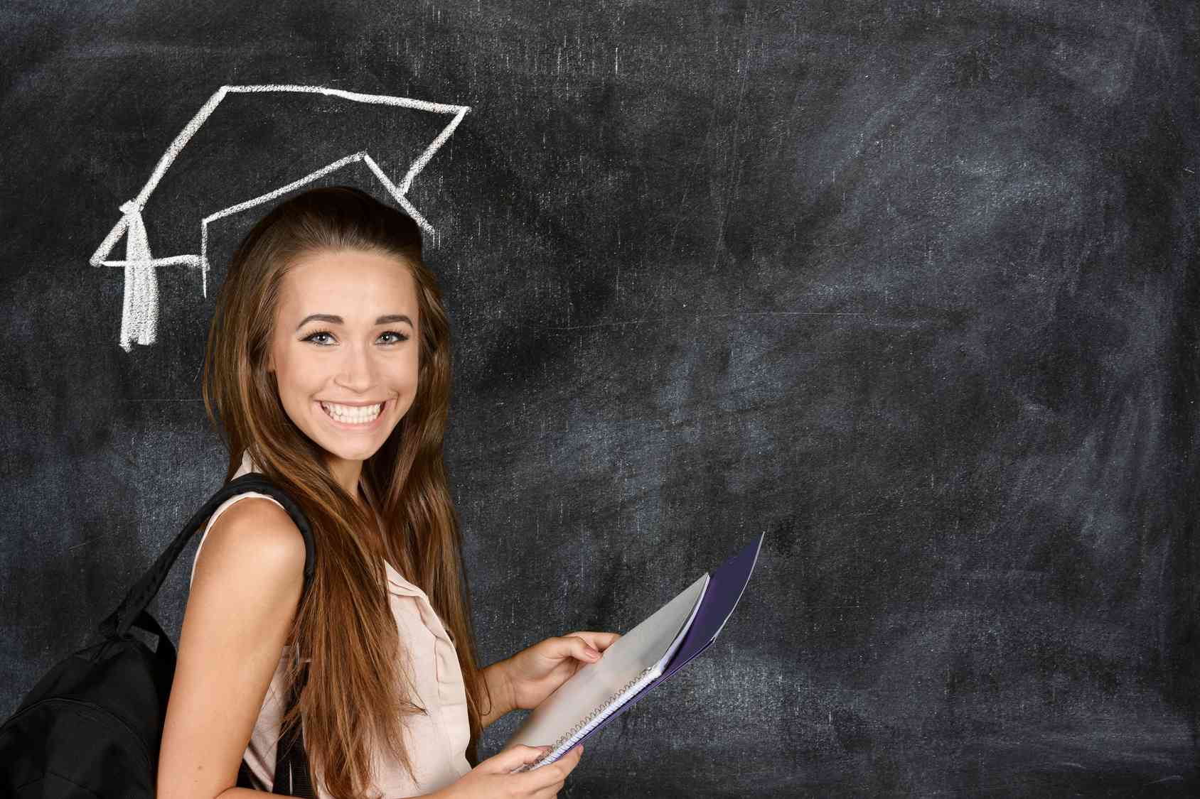 Outfit laurea: ecco come vestirsi nel giorno più importante