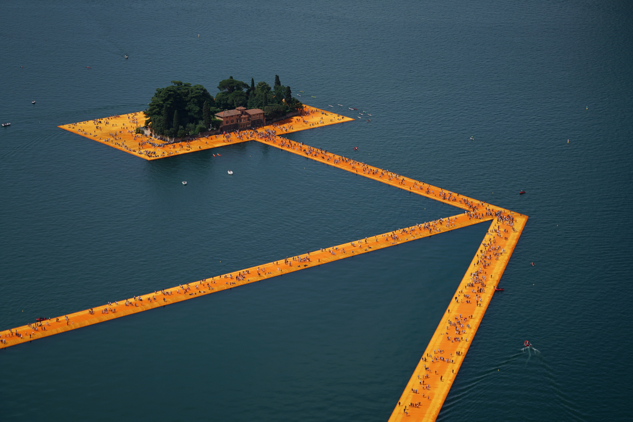 christo-floating-Piers-6.jpg