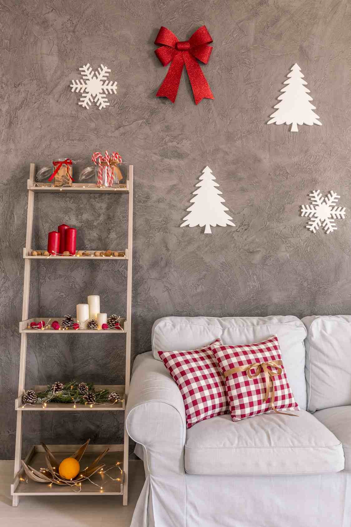 Decorazioni natalizie fai da te: per finestre, da esterno e con materiali da riciclo
