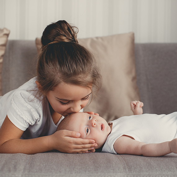 Fratelli o sorelle? Crescere insieme fa bene