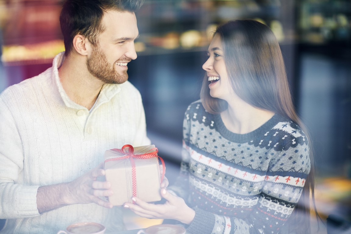 Regali di San Valentino: 5 idee per far felice il nostro lui
