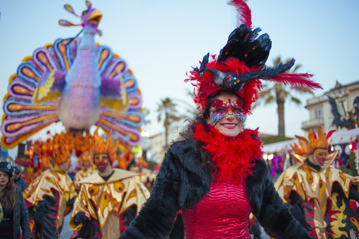 Carnevale-2017-sfilata-carri-allegorici-italia-viareggio_0.jpg