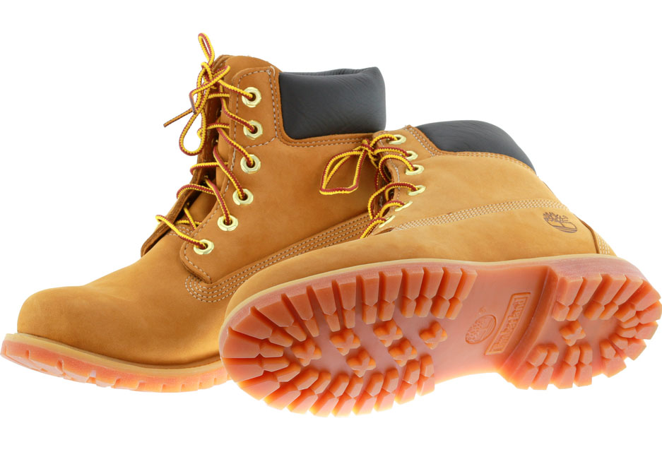 Scarpe scamosciate: come pulire le Timberland in modo efficace