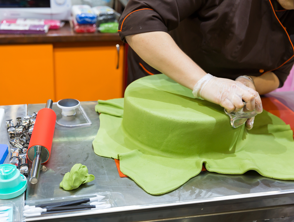 cake-design-torta-coprire-base-pasta-zucchero_5.jpg