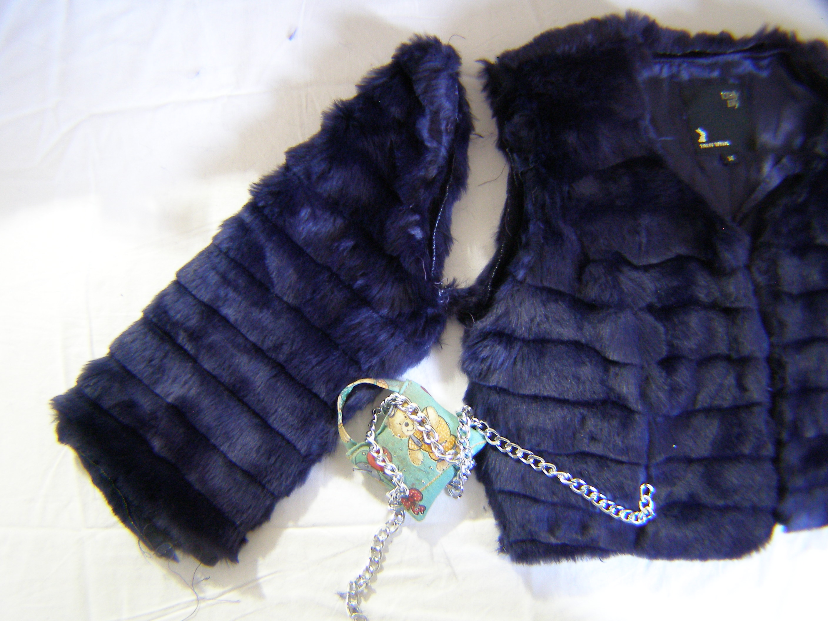 riciclo-creativo-pelliccia-trasformare-pellicciotto-borsa-secchiello_2.JPG