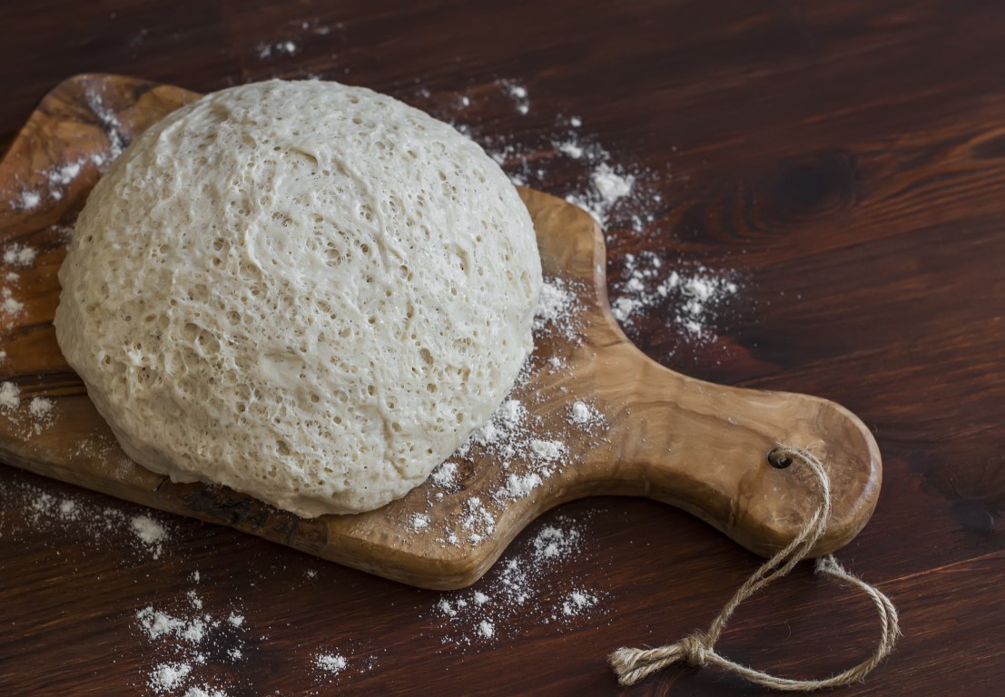 La ricetta dell'impasto per la pizza con farina di canapa