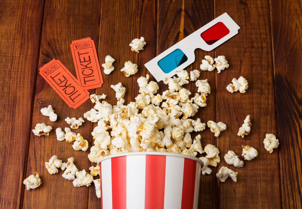 amiche-infanzia-mantenere-rapporto-adulte-biglietto-cinema.jpg