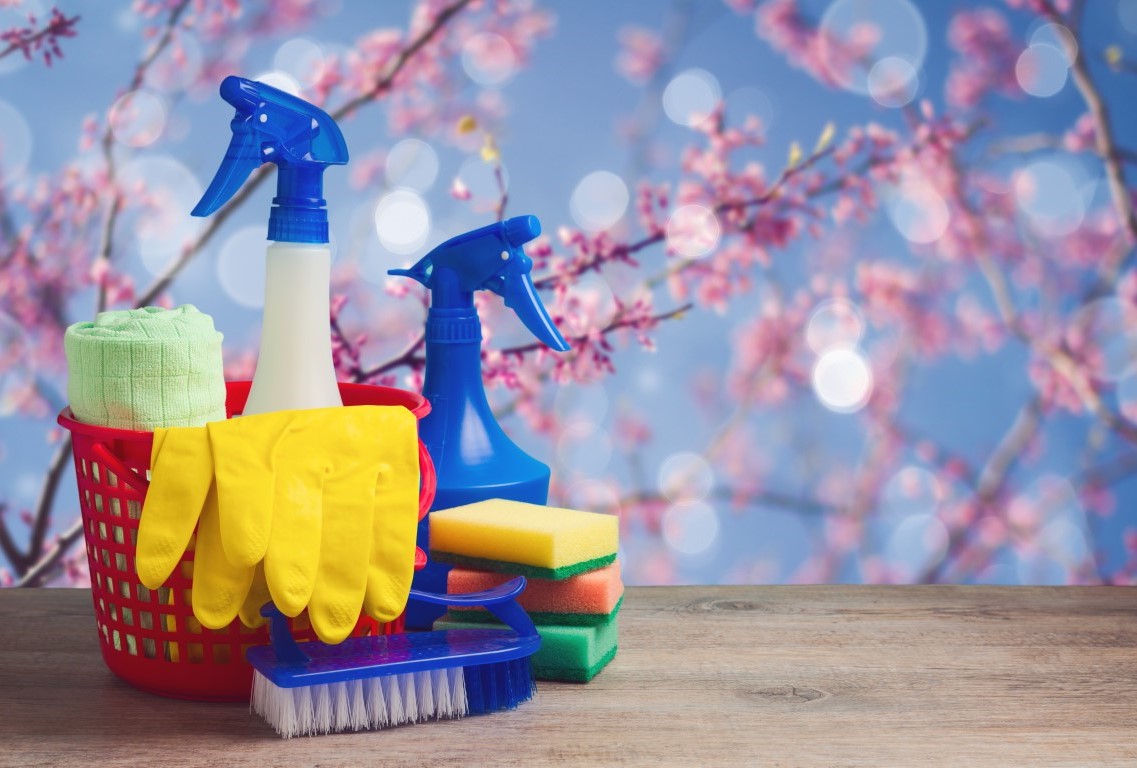 Pulizie di primavera, 5 regole per fare tutto senza stress