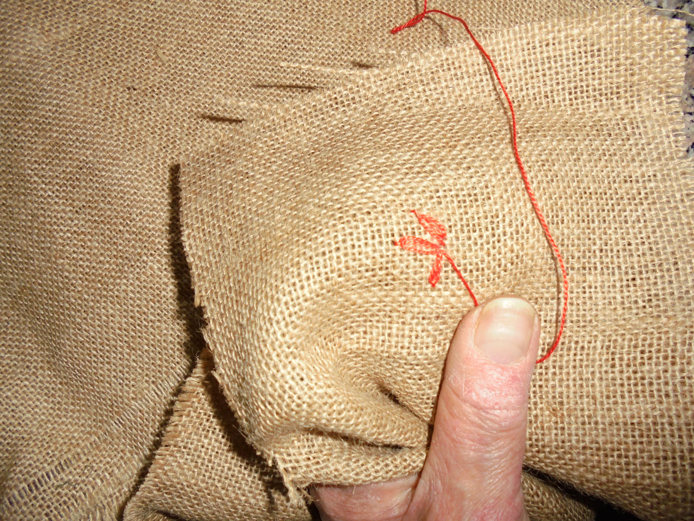 punto-margherita-ricamo_2.jpg