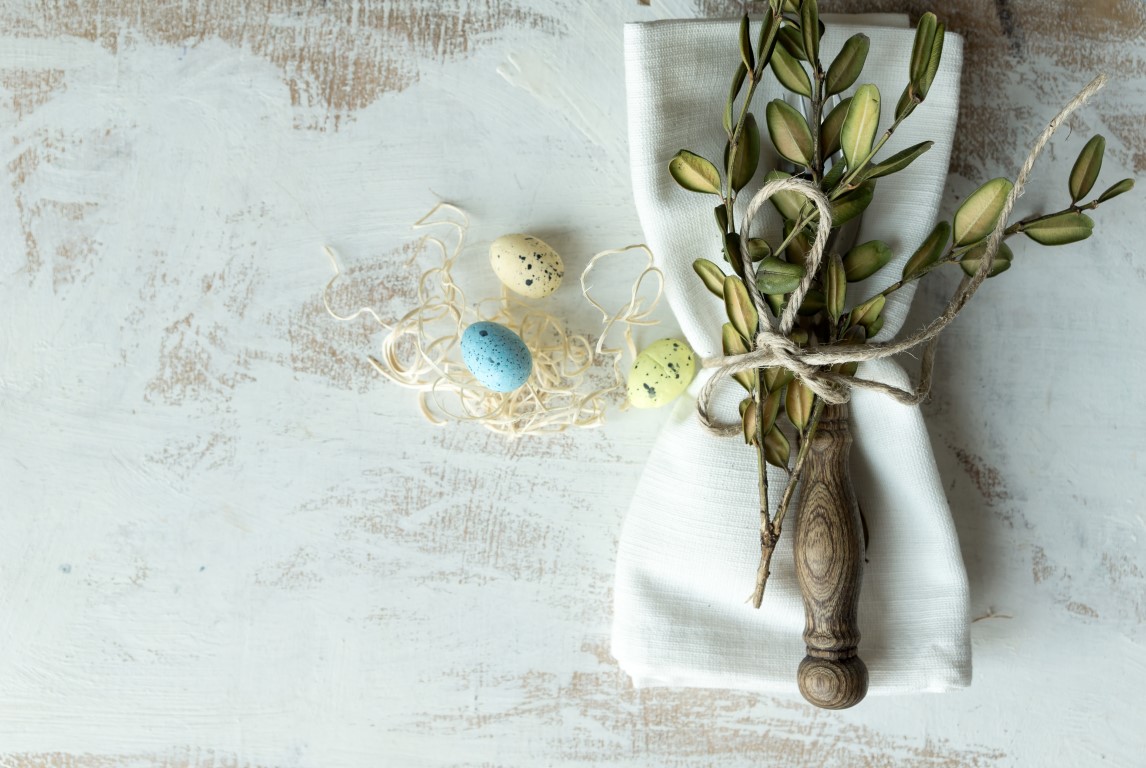 Pasqua-apparecchiare-tavola_2.jpg