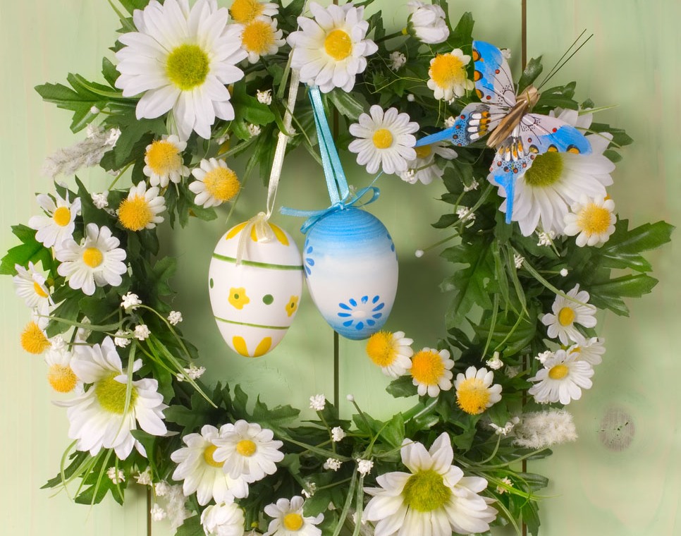 Ghirlanda di Pasqua fai da te, 10 composizioni originali per la casa