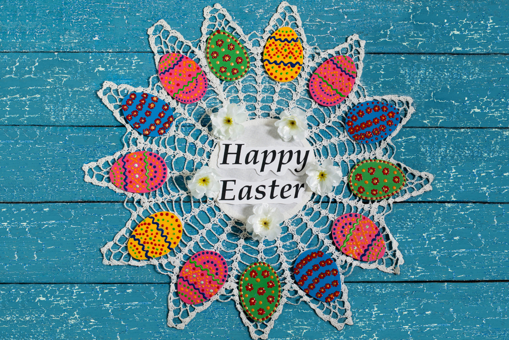 lavoretti-pasqua-uncinetto-centrino-uova-colorate.jpg