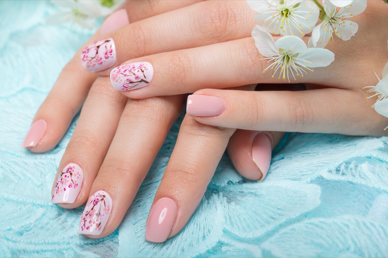 Nail-art-floreale-2.jpg