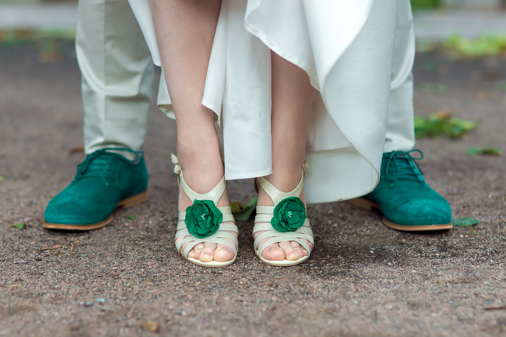 matrimonio-verde-greenery-scarpe.jpg