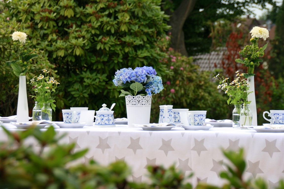 Come pulire la tovaglia in plastica da esterno senza scolorirla o graffiarla
