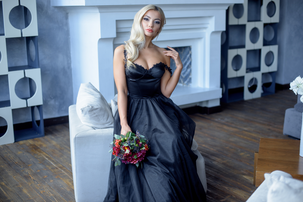 abiti-sposa-colorati-nero.jpg