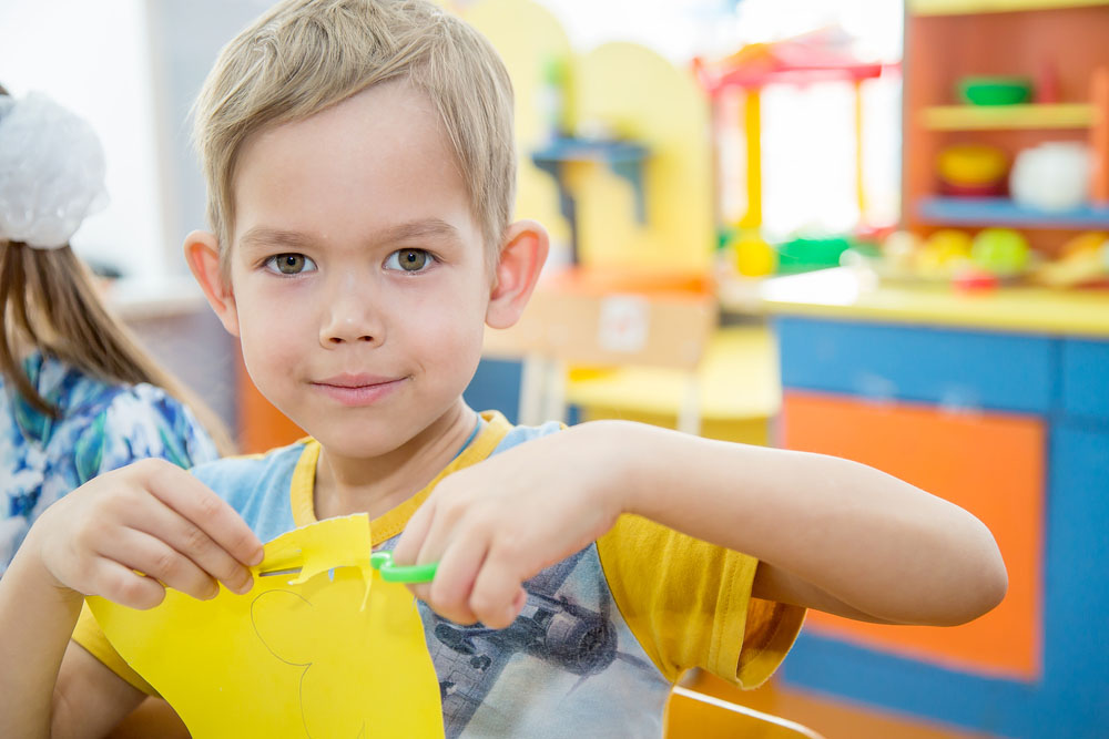 Attività di decoupage per i bambini, 5 idee divertenti per l’estate