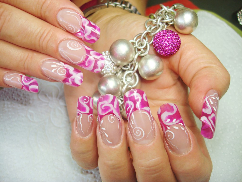 Nail-art-rosa-stile-barbie_2.jpg