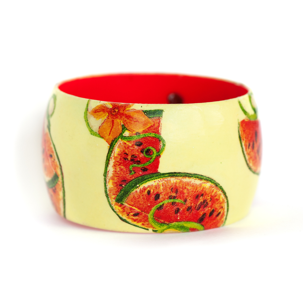 Come decorare i bracciali di legno con il decoupage per avere degli accessori unici