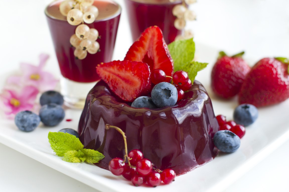 Cos'è l'agar agar, come si usa e dove si compra il sostituto della gelatina tradizionale