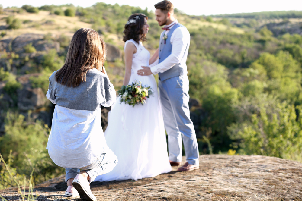Cosa chiedere al fotografo del matrimonio, 10 domande cruciali