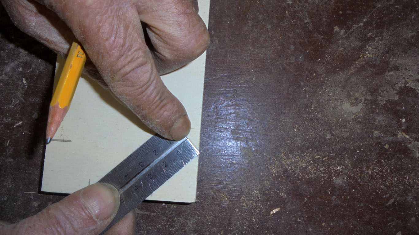 come-costruire-fioriera-legno-6.JPG