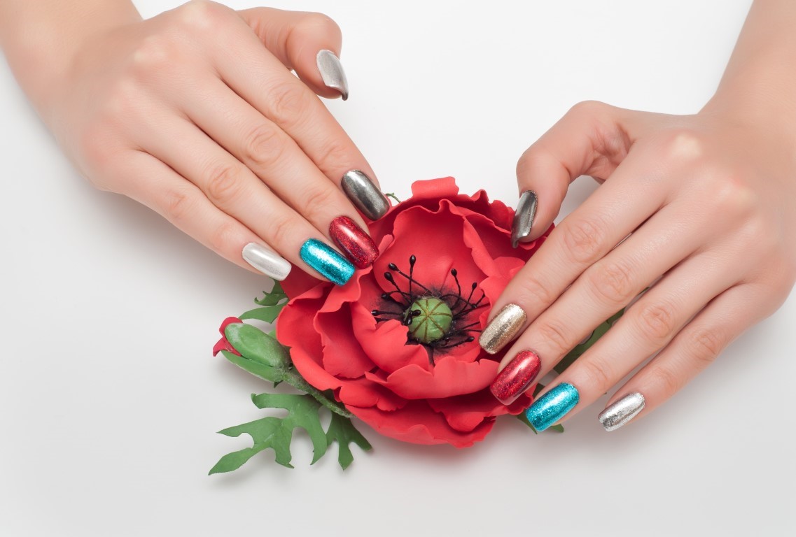 Nail-art-specchio_2.jpg