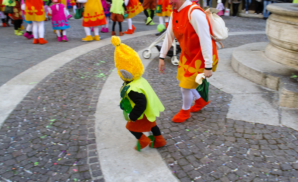 Costume da troll fai da te, come fare il cappello all'uncinetto per Halloween