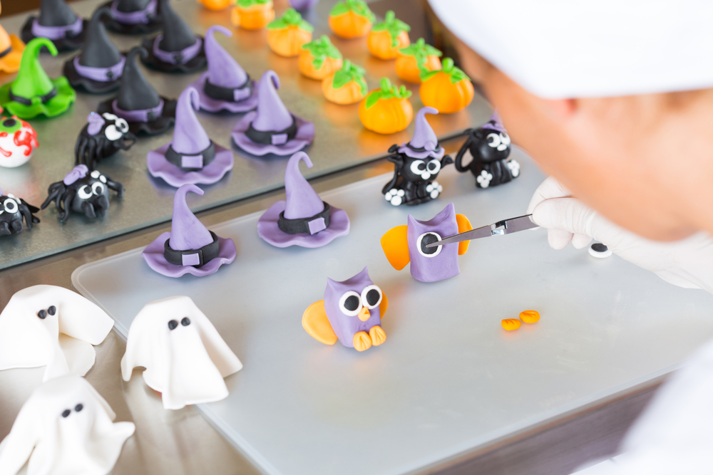 Le 7 decorazioni in pasta di zucchero da fare assolutamente per Halloween