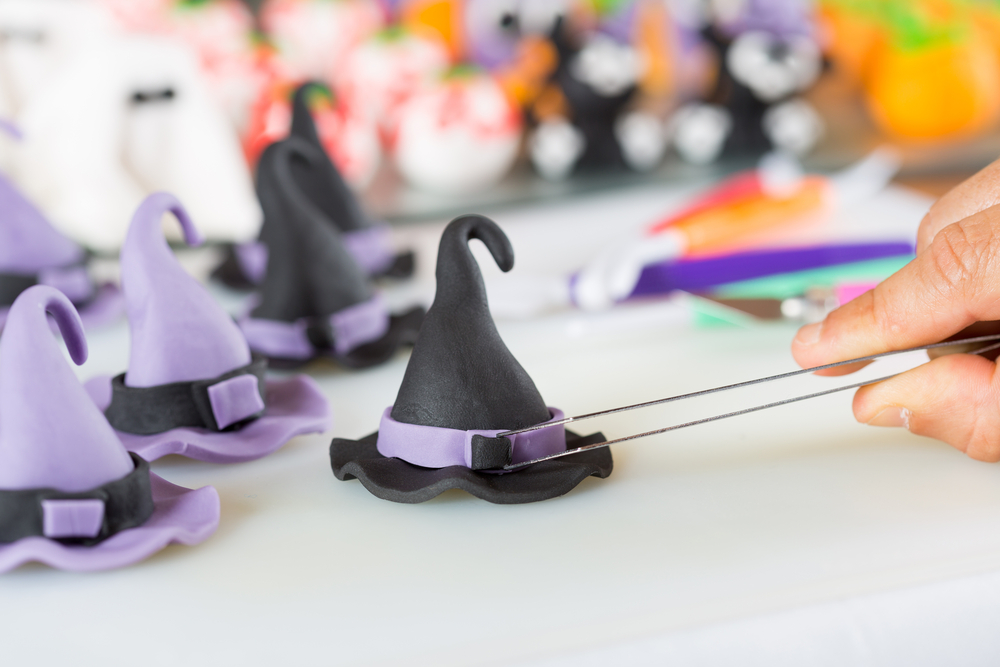 decorazioni-pasta-di-zucchero-halloween-cappello-strega.jpg