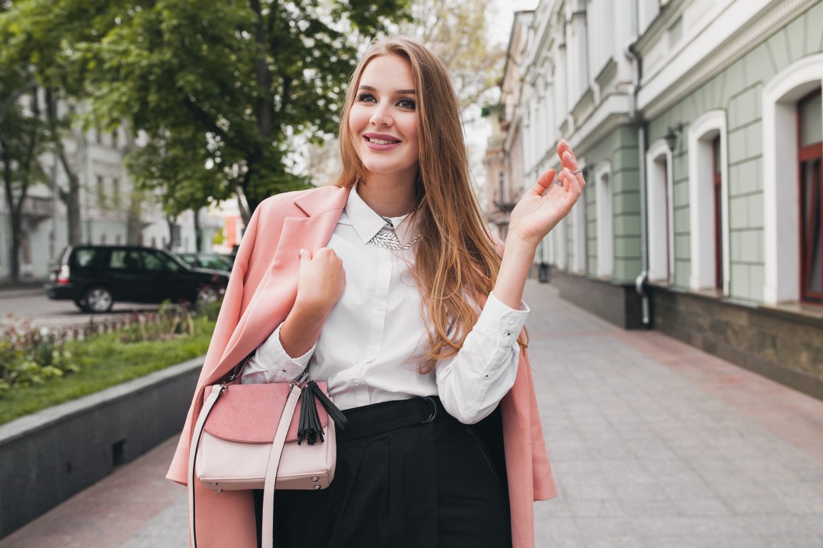 Come-indossare-camicia-bianca-look-giorno-sera_4.jpg