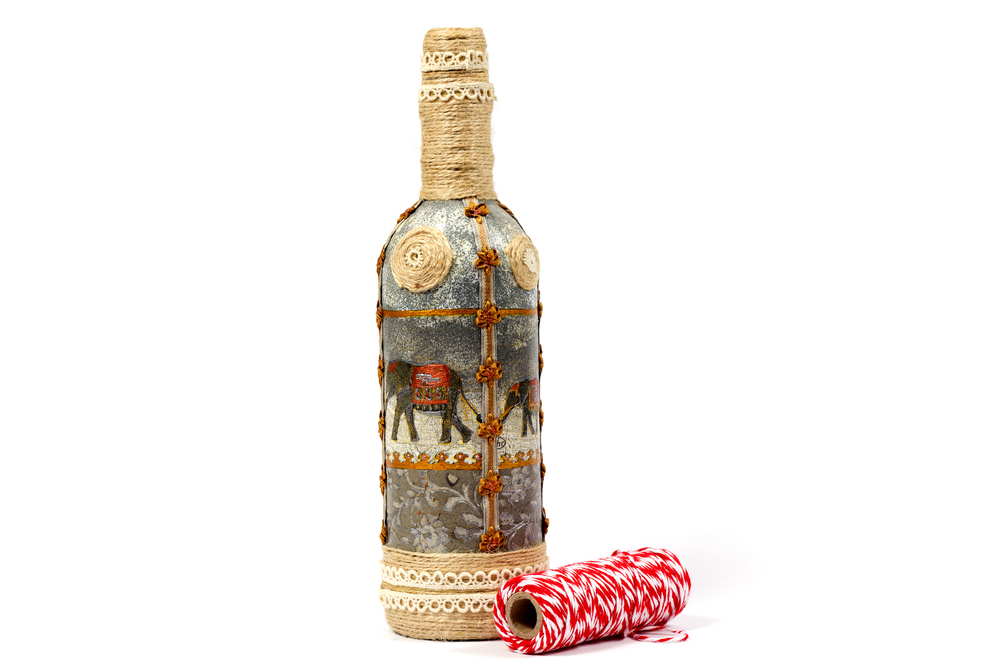 decorare-bottiglie-vetro-corde.jpg