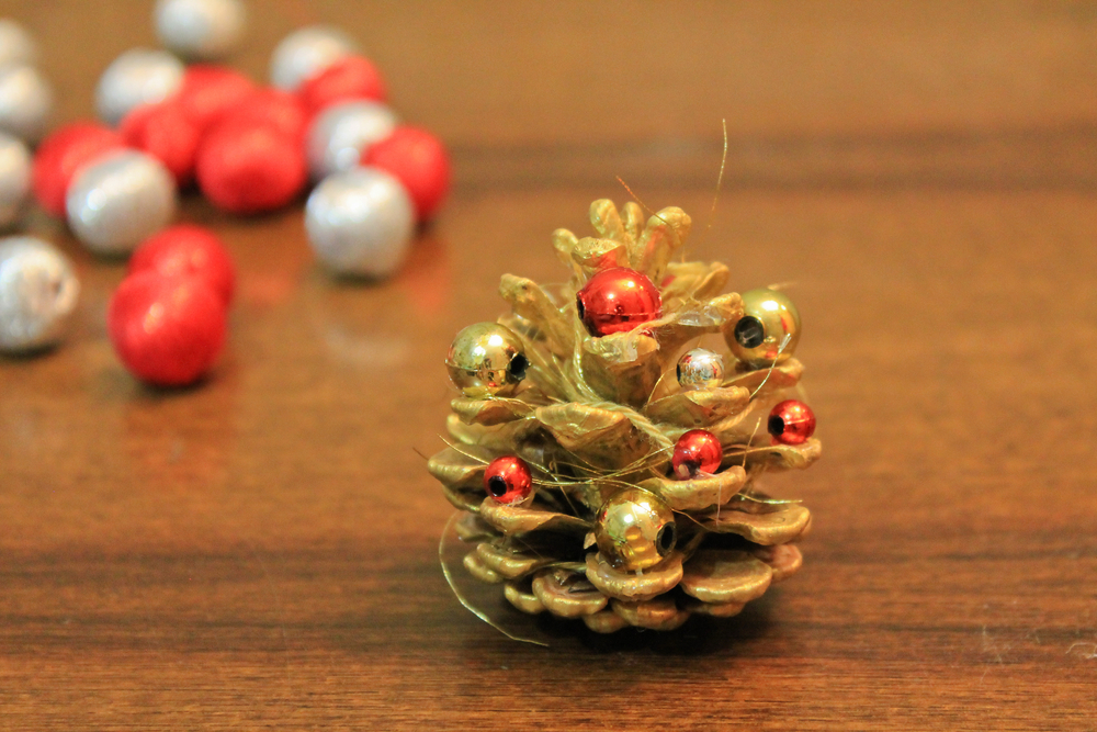 lavoretti-di-natale-pigne-decorazioni_2.jpg