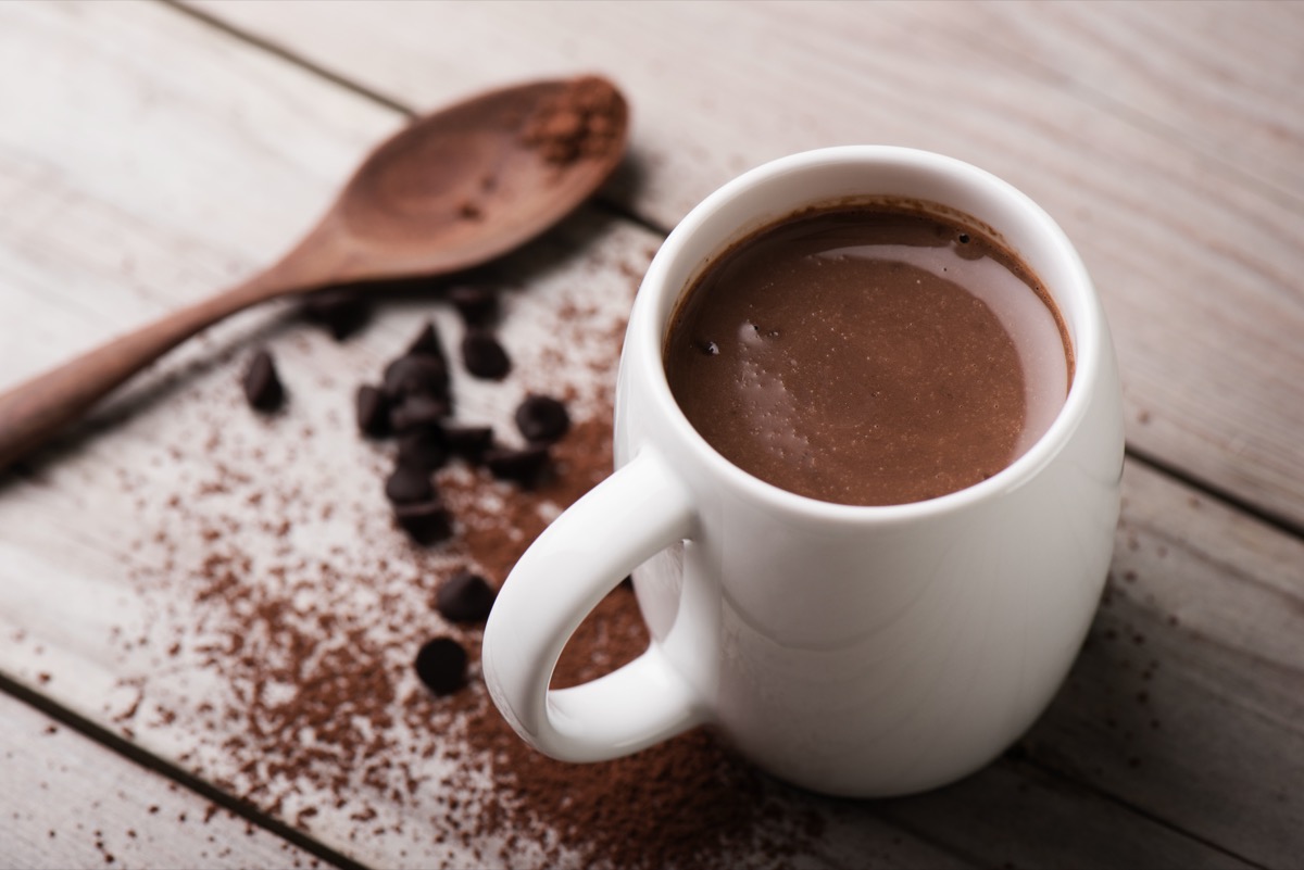 Cioccolata calda con cacao amaro: la ricetta per farla in casa