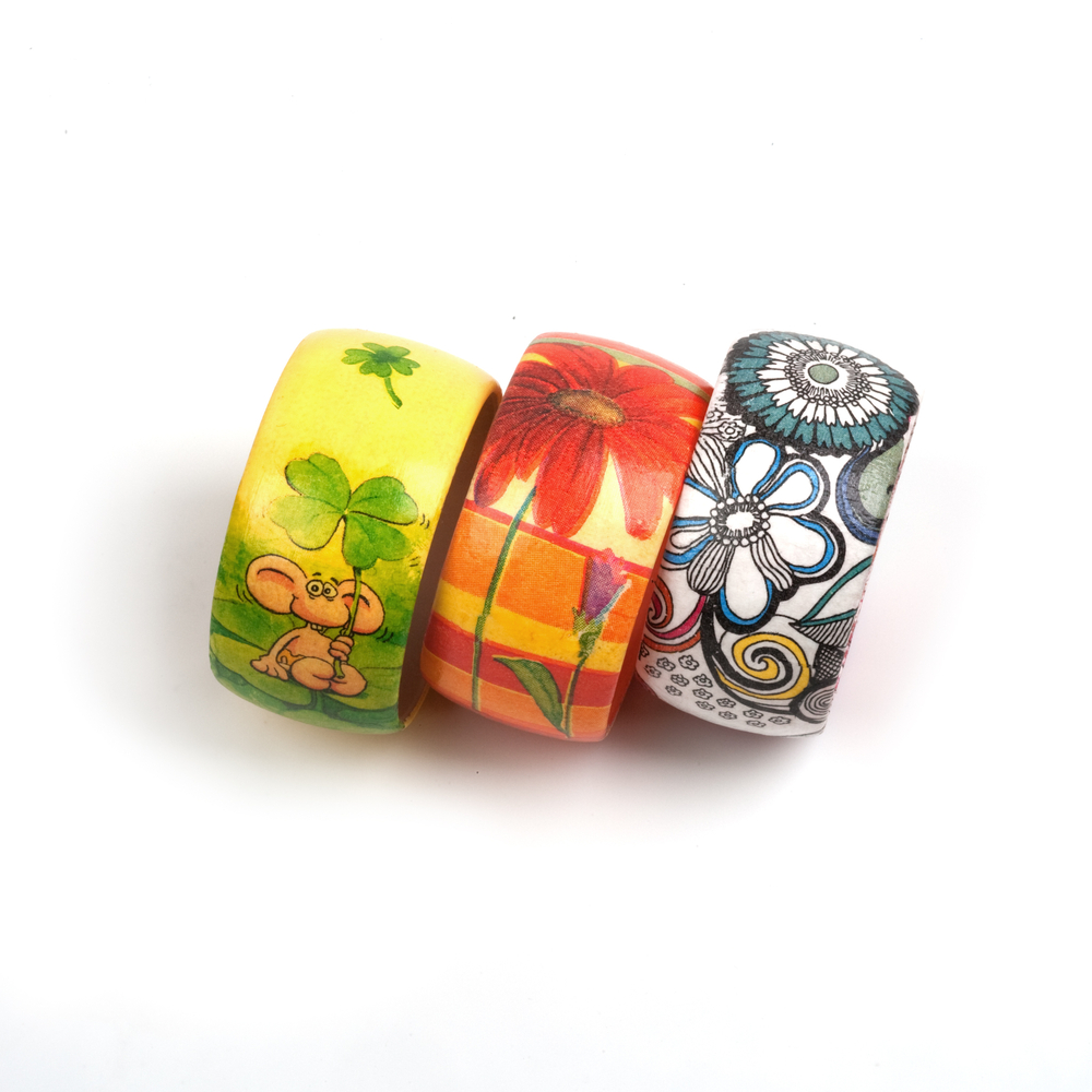 regali-natale-fai-da-te-decoupage-legno-bracciali.jpg